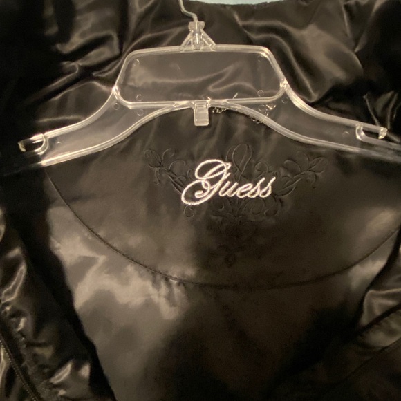 Guess, mid length puffy coat with zip off hood. - Picture 4 of 5